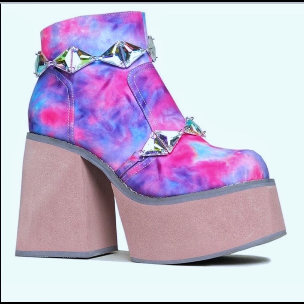 YRU vida chunky sole tie dye festival platform booties